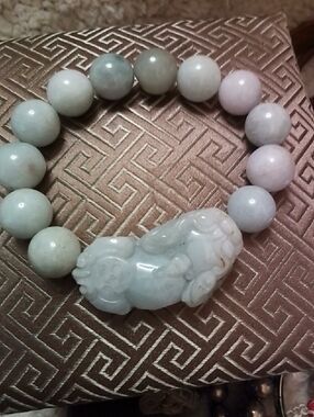 Jade Bead Bracelet with Carved Pixiu - Pale Green and Light Pink